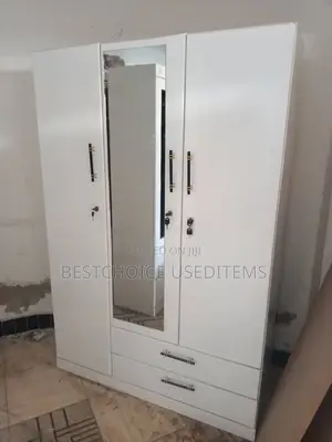 Kabati Nyeupe Milango Mitatu Mpya Zipo Tayari Nying