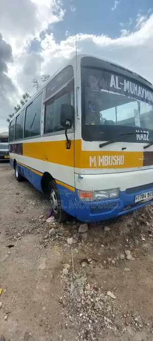 Nissan Civilian 2004 White