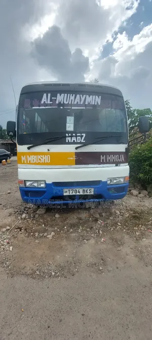 Nissan Civilian 2004 White