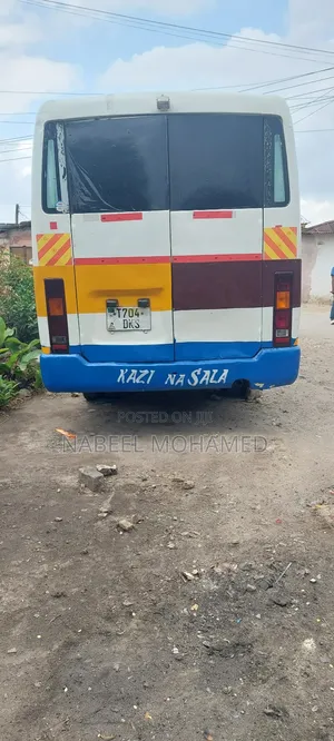 Nissan Civilian 2004 White