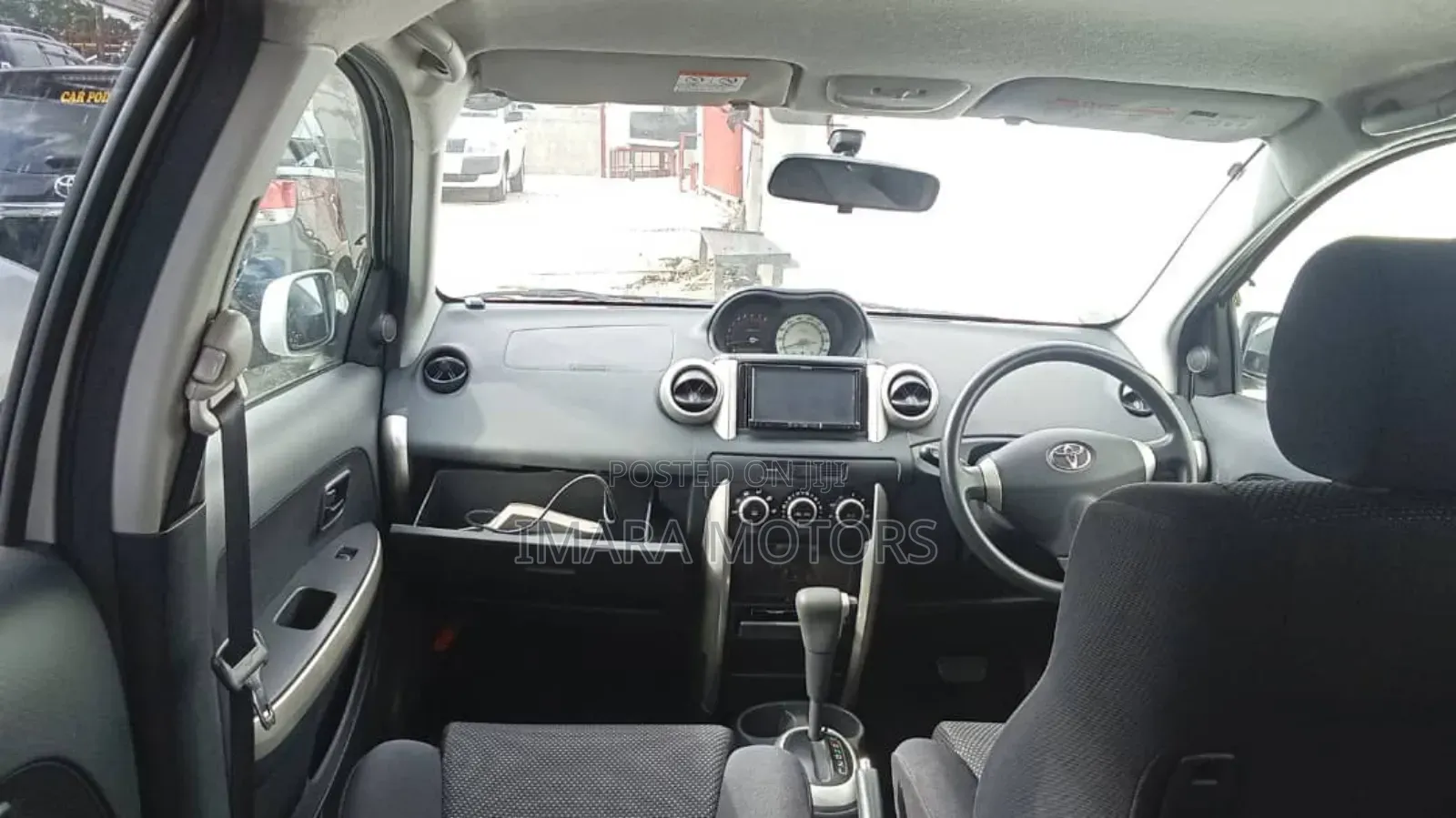 Toyota IST 2005 Silver