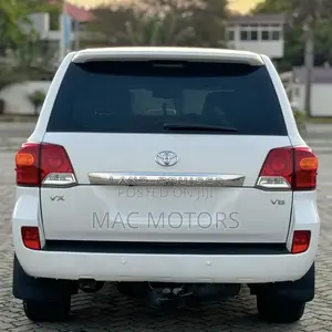 Toyota Land Cruiser 4.5 V8 TD STD 2010 White