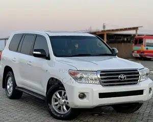 Toyota Land Cruiser 4.5 V8 TD STD 2010 White