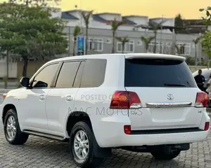 Toyota Land Cruiser 4.5 V8 TD STD 2010 White