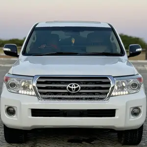 Toyota Land Cruiser 4.5 V8 TD STD 2010 White