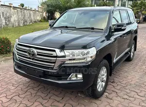 Toyota Land Cruiser 2016 Black