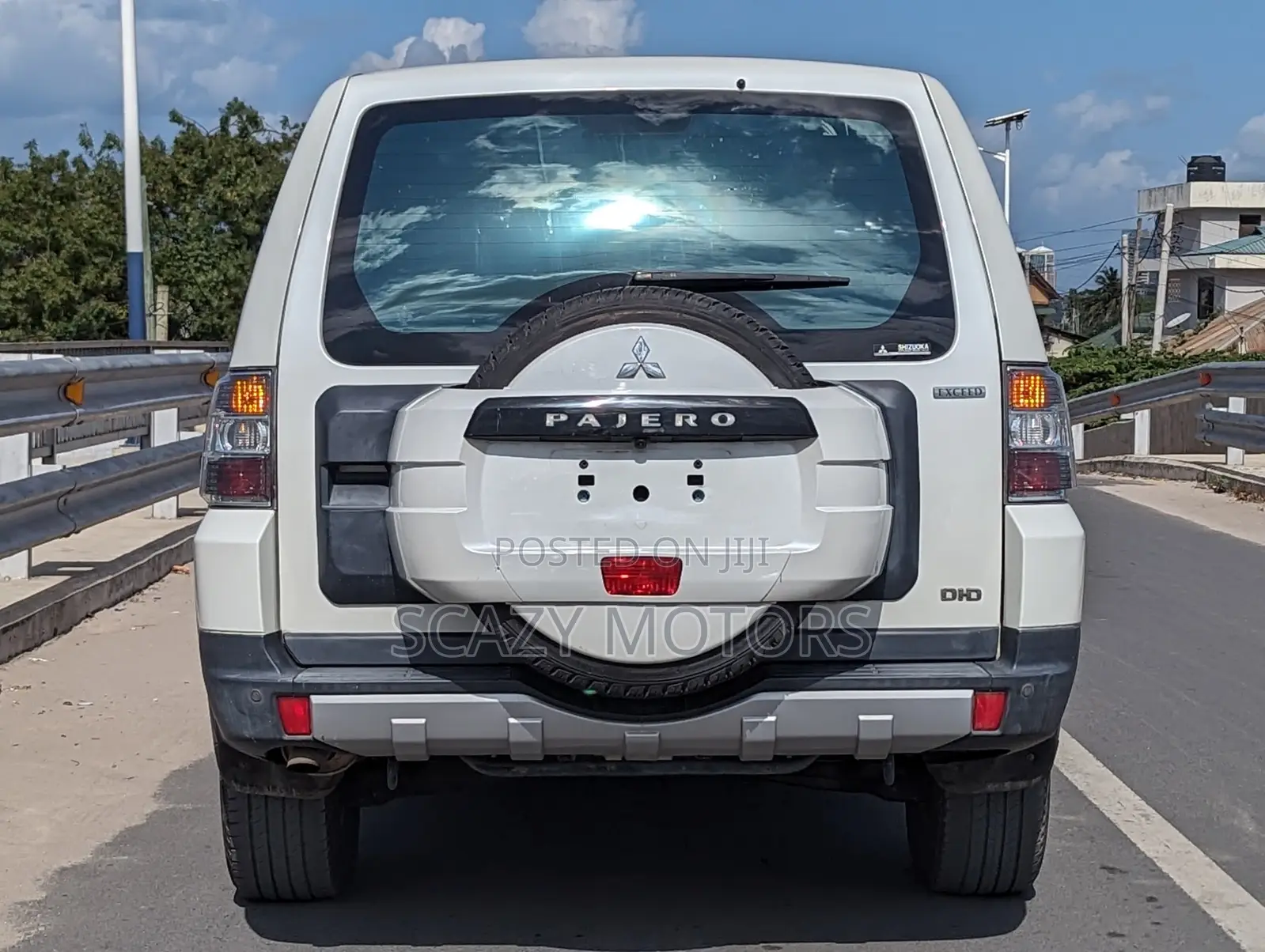 Mitsubishi Pajero 2009 Off white
