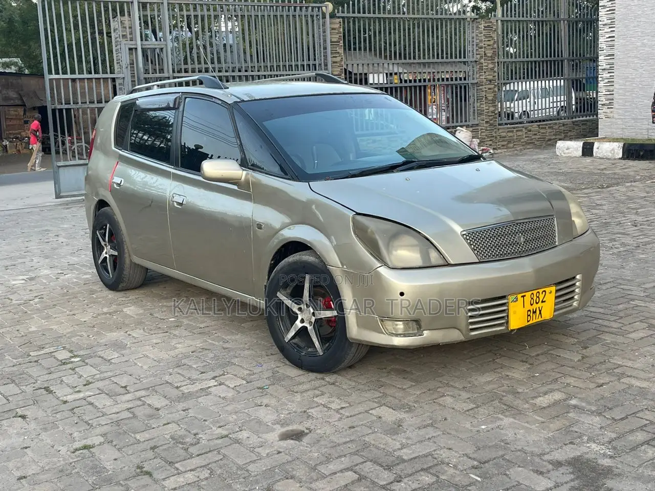 Toyota Opa 2000 Silver