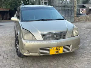 Toyota Opa 2000 Silver