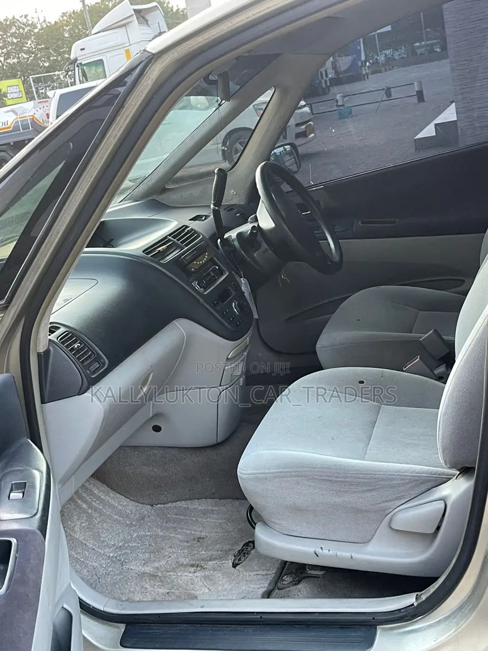 Toyota Opa 2000 Silver