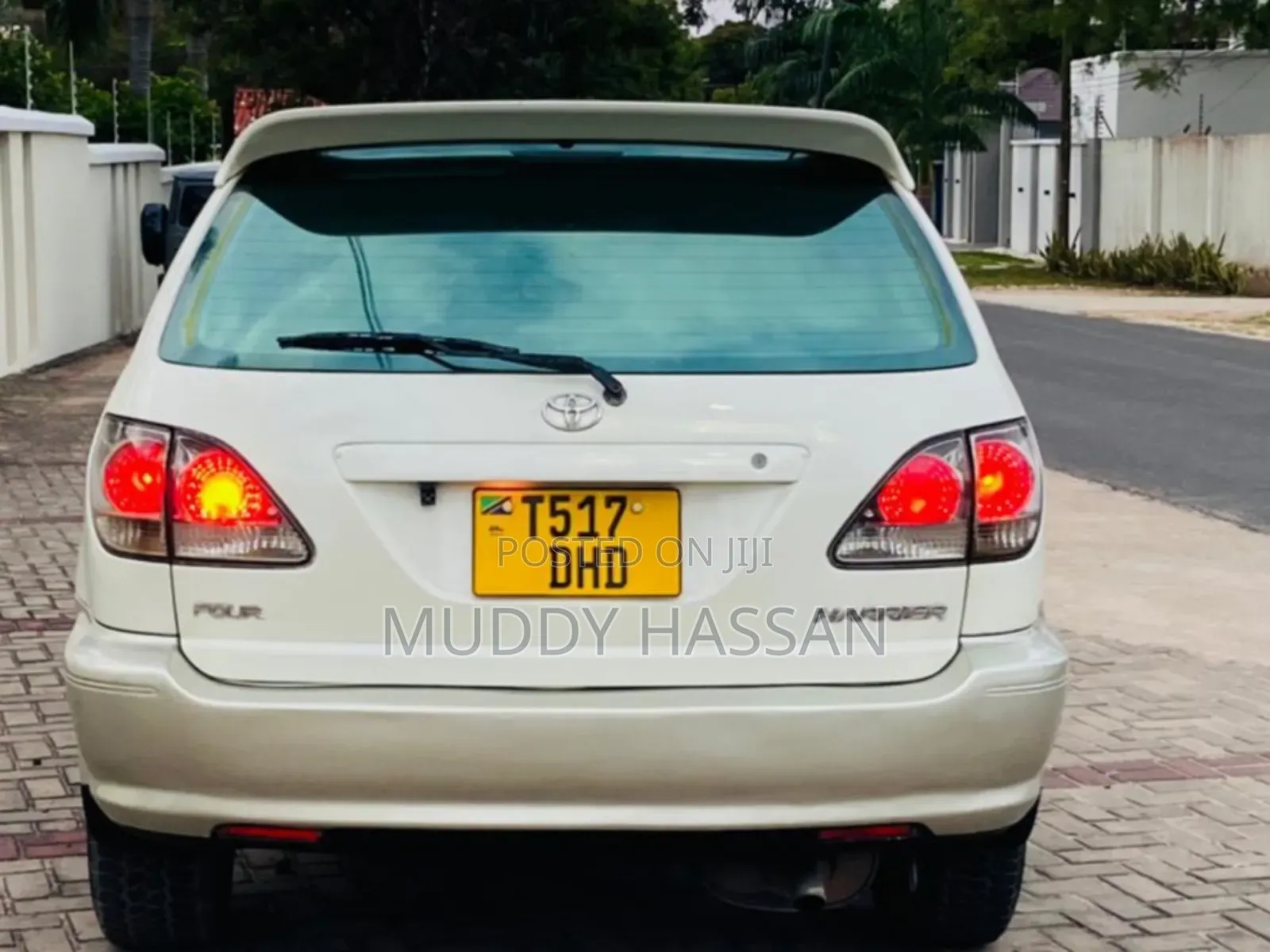 Toyota Harrier 2004 White