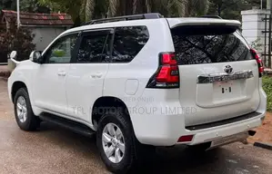 Toyota Land Cruiser Prado 2022 White