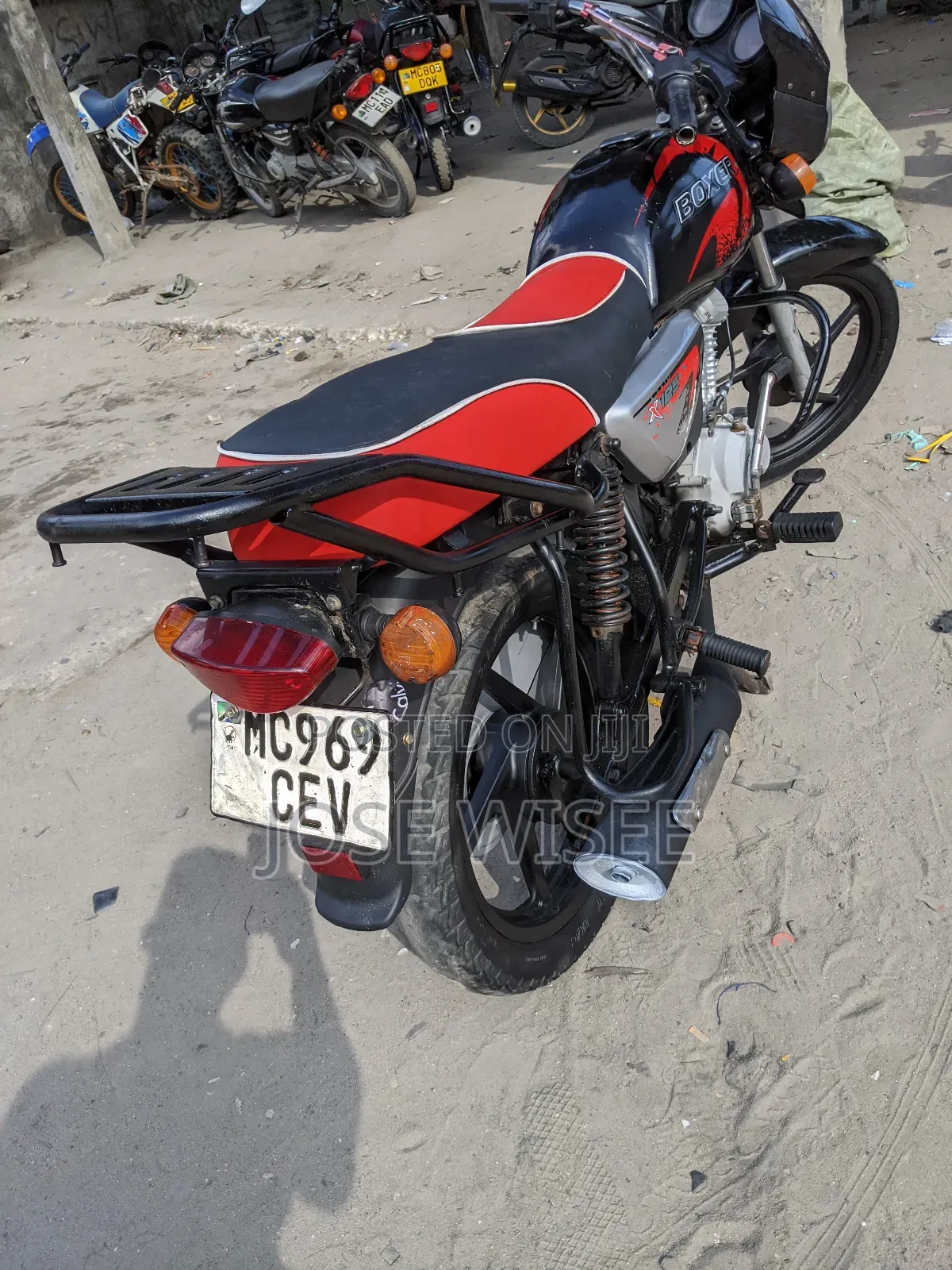 Bajaj Boxer X125 2024 Black