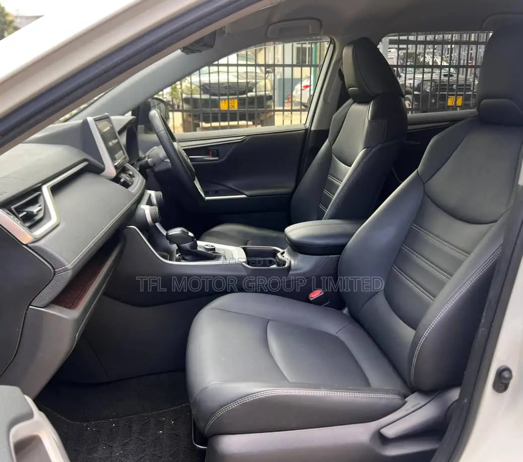 Toyota RAV4 2019 White