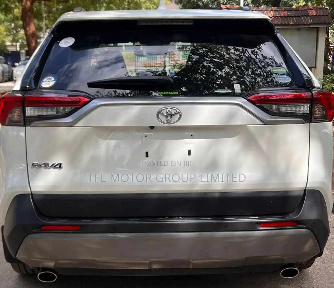 Toyota RAV4 2019 White
