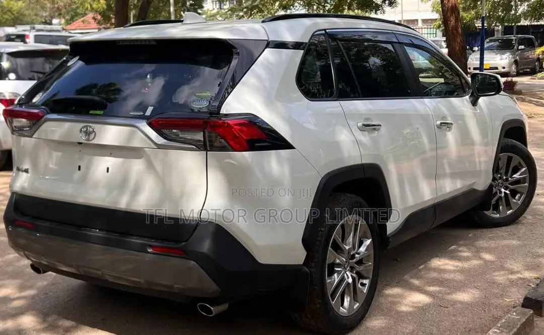 Toyota RAV4 2019 White