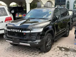 Toyota Land Cruiser 2023 Black