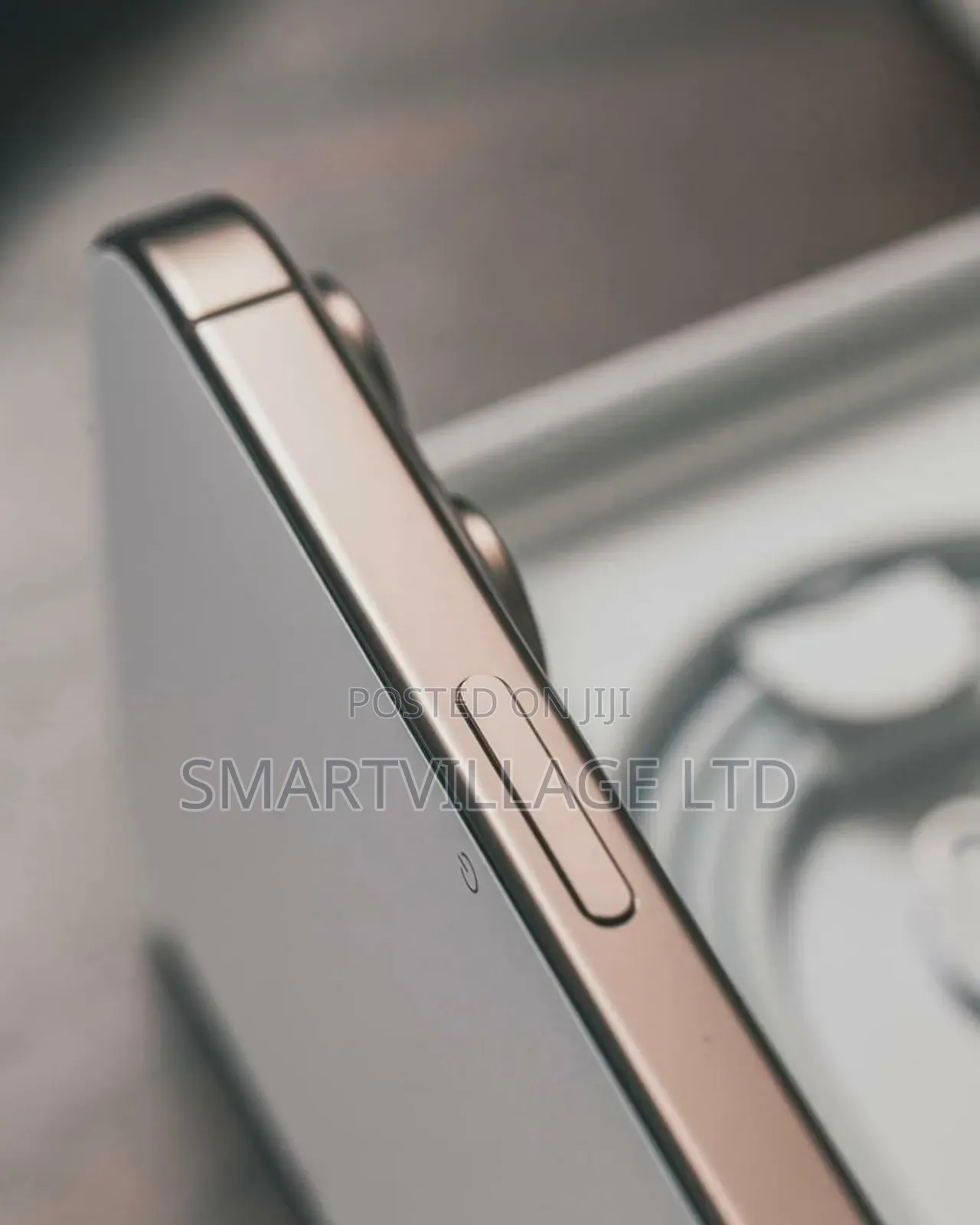 New Apple iPhone 16 Pro Max 256 GB Gold