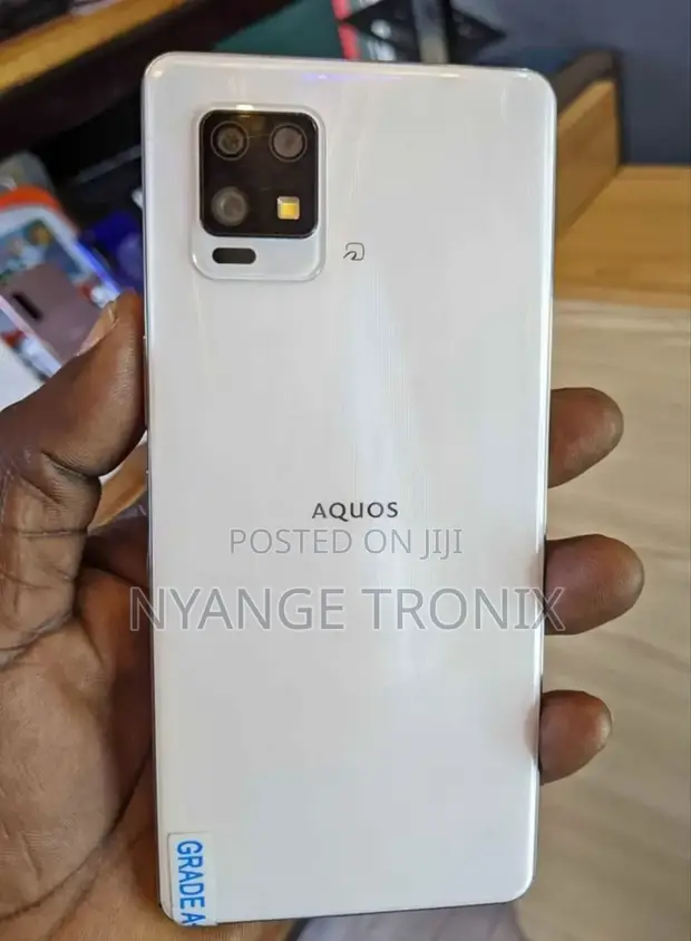 SHARP AQUOS zero6 ホワイト AQUOS zero6｜価格比較・最新情報 - 価格.com