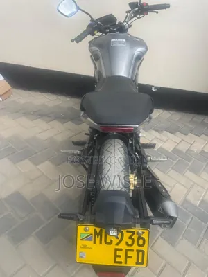 Kymstone Husky 2024 Black