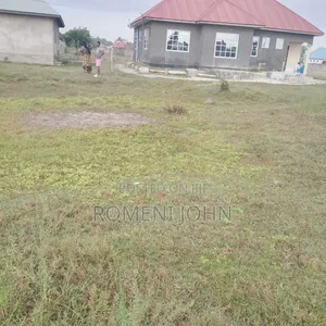 Kiwanja Sqmita 350 Kinauzwa Milioni 6 Viwege.