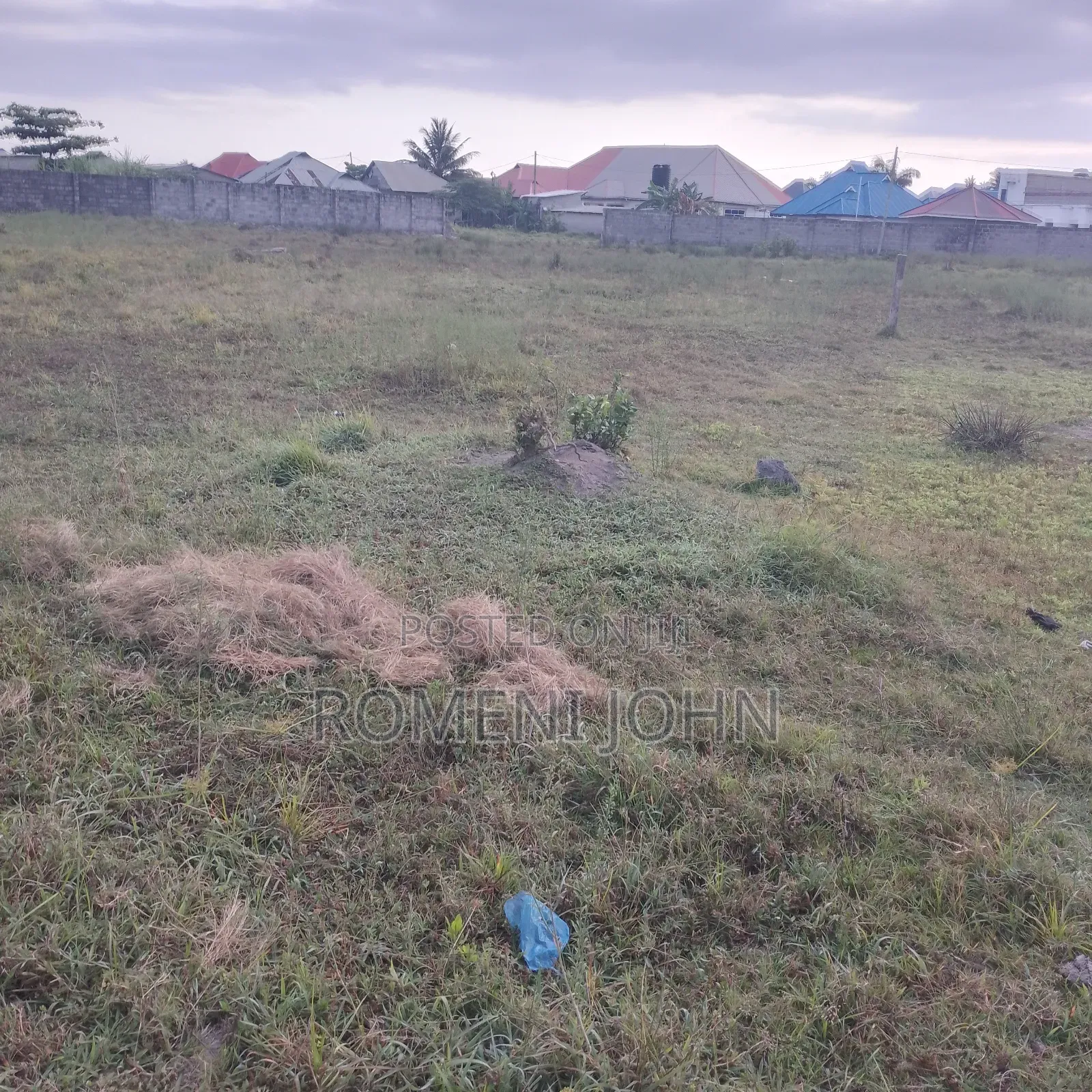 Kiwanja Sqmita 350 Kinauzwa Milioni 6 Viwege.