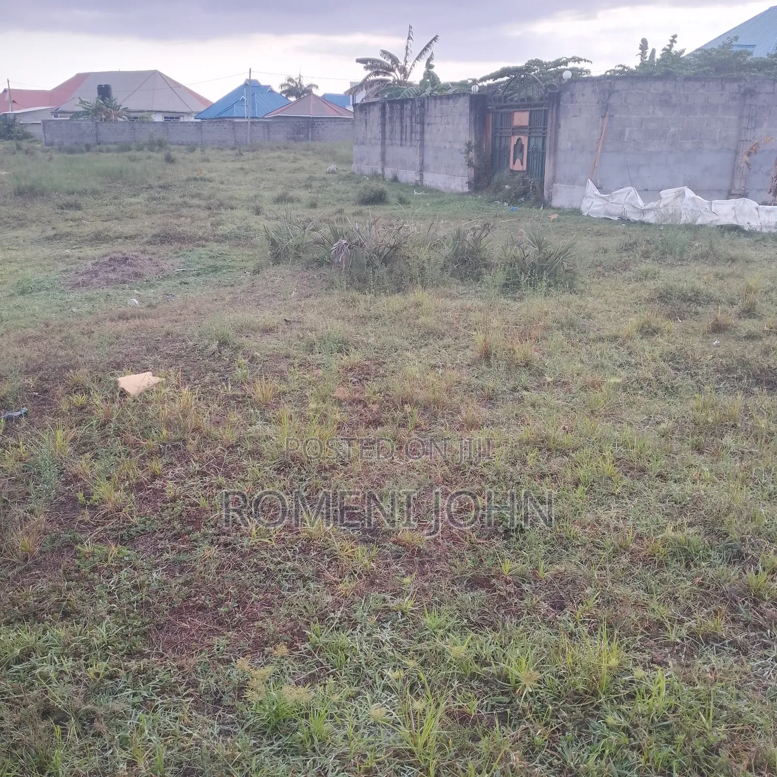 Kiwanja Sqmita 350 Kinauzwa Milioni 6 Viwege.