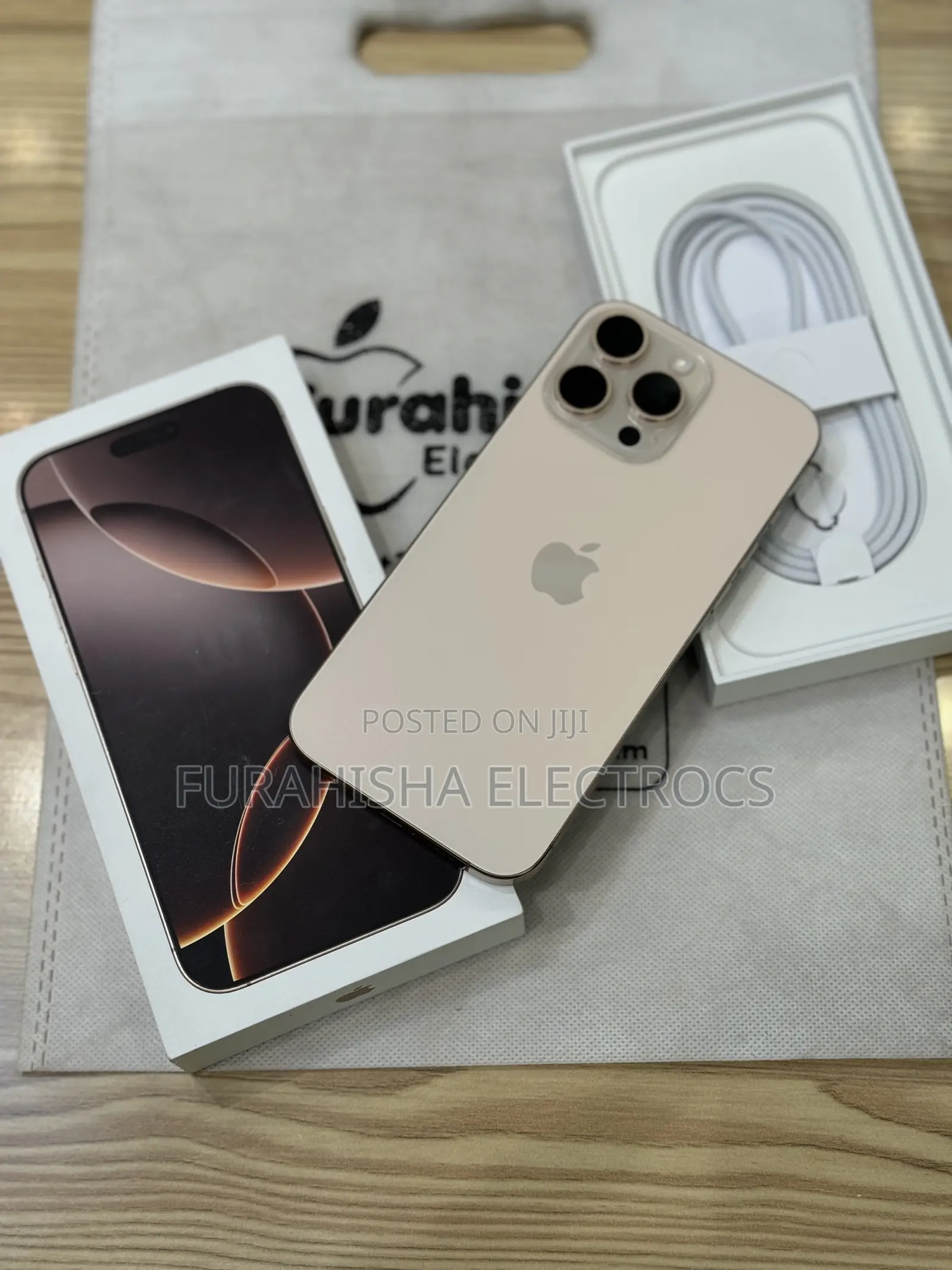New Apple iPhone 16 Pro Max 256 GB Gold