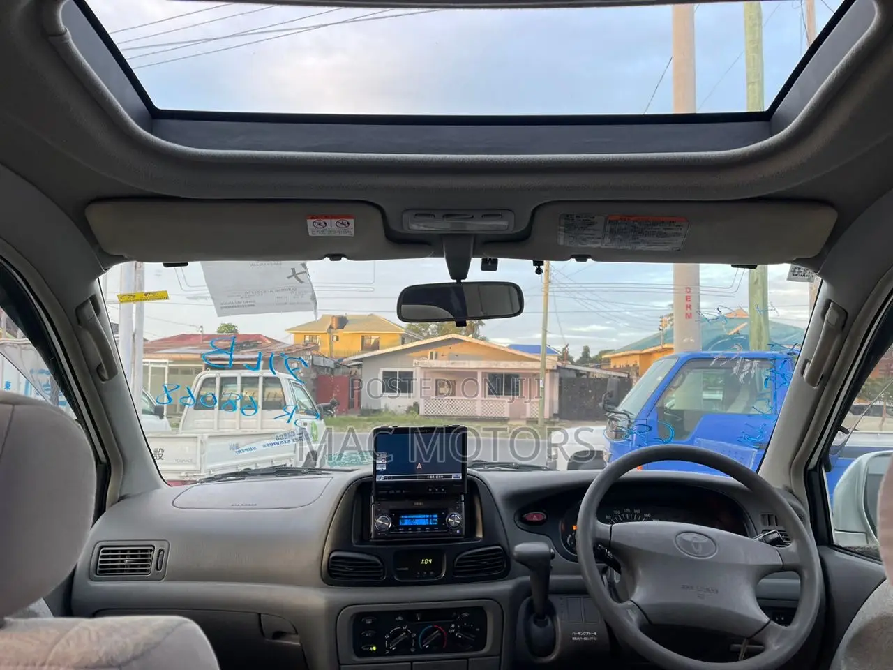 Toyota Noah 2.0 FWD (8 Seater) 2002 Silver