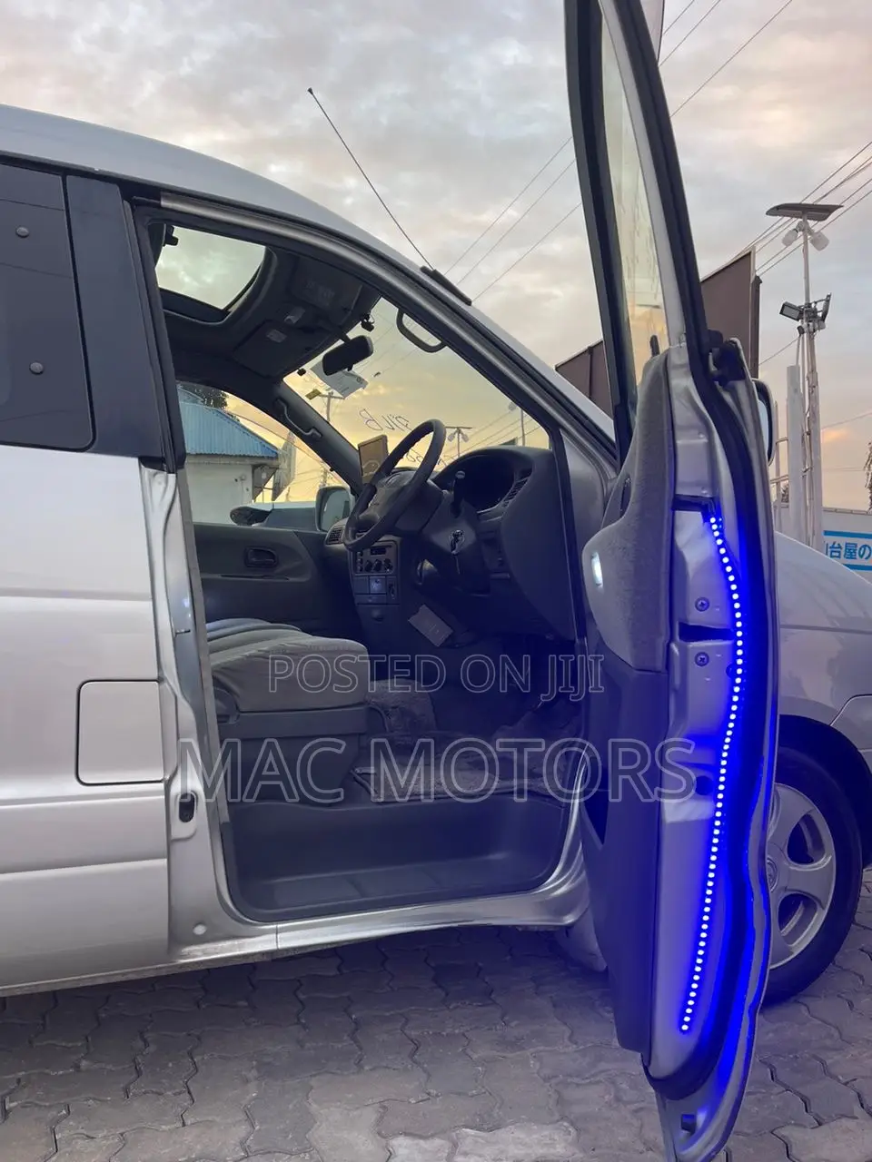 Toyota Noah 2.0 FWD (8 Seater) 2002 Silver