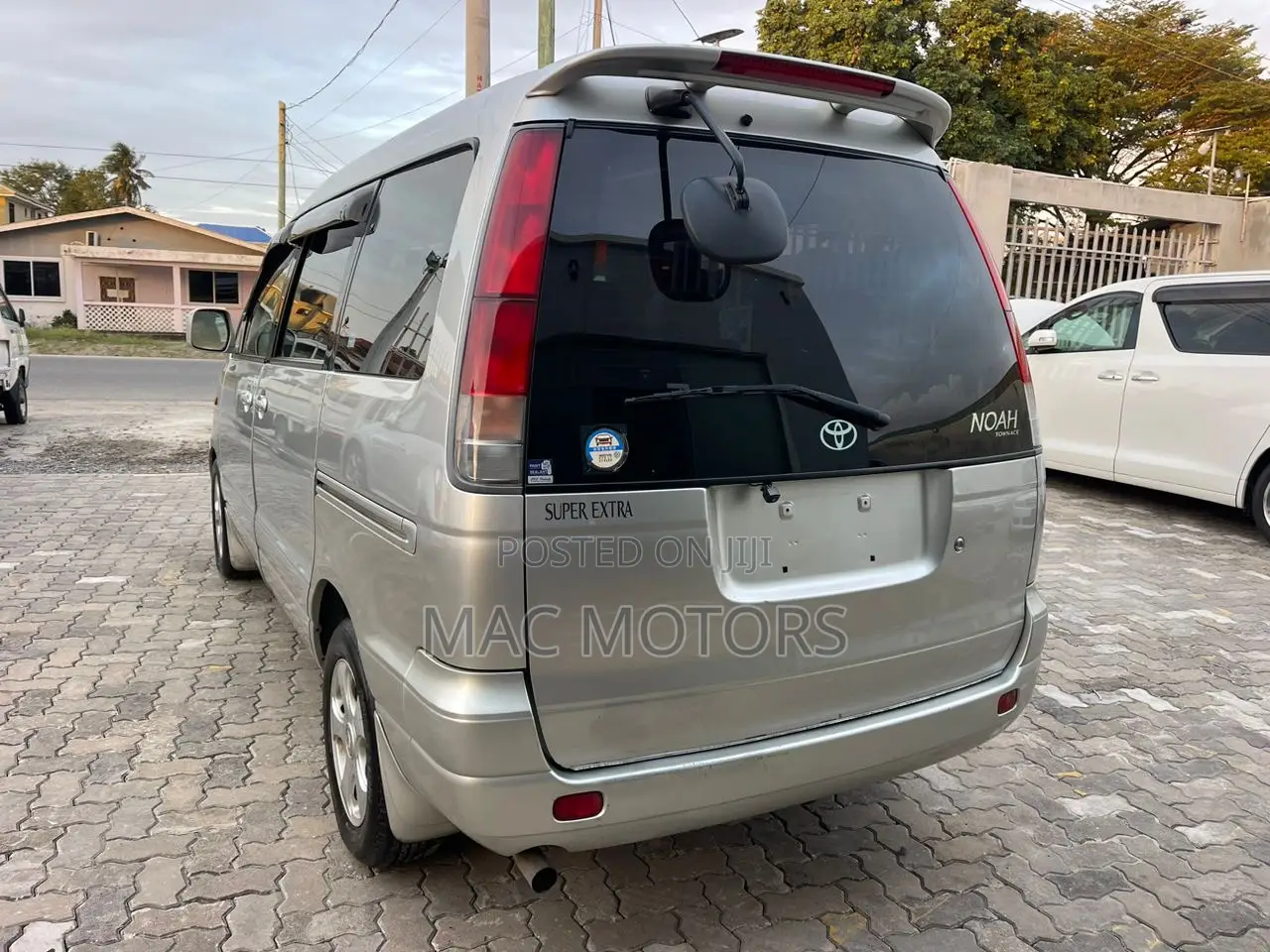 Toyota Noah 2.0 FWD (8 Seater) 2002 Silver
