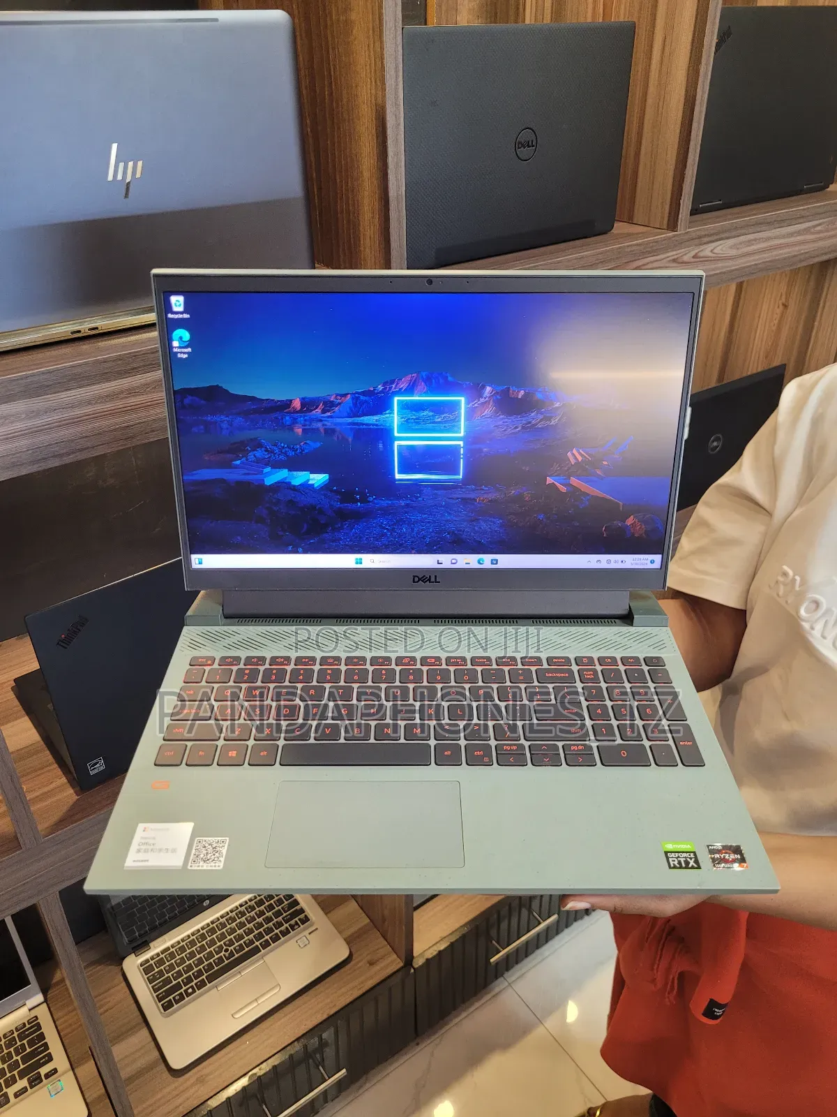 Laptop Dell G15 5511 16GB AMD Ryzen 7 SSD 512GB