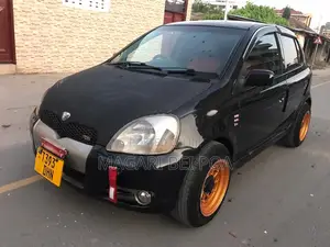 Toyota Vitz 2002 Black