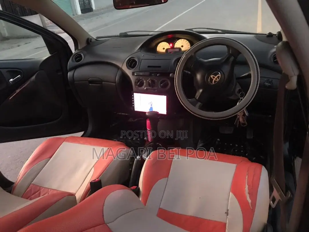 Toyota Vitz 2002 Black