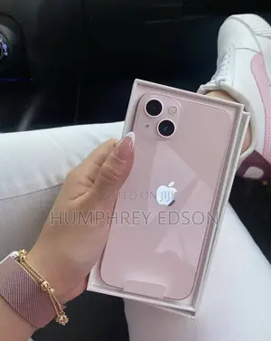 New Apple iPhone 13 128 GB Pink