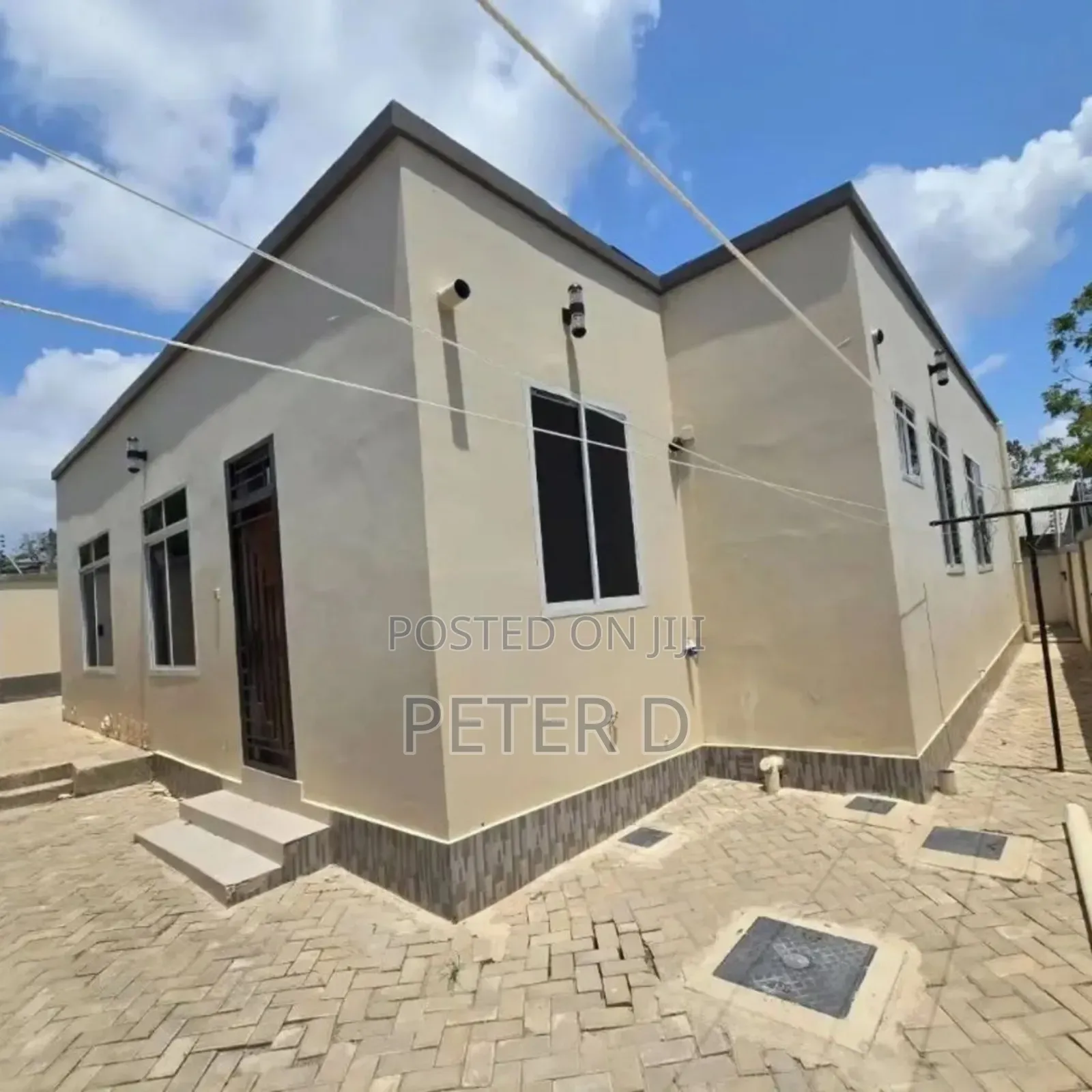 3bdrm House in Goba for sale