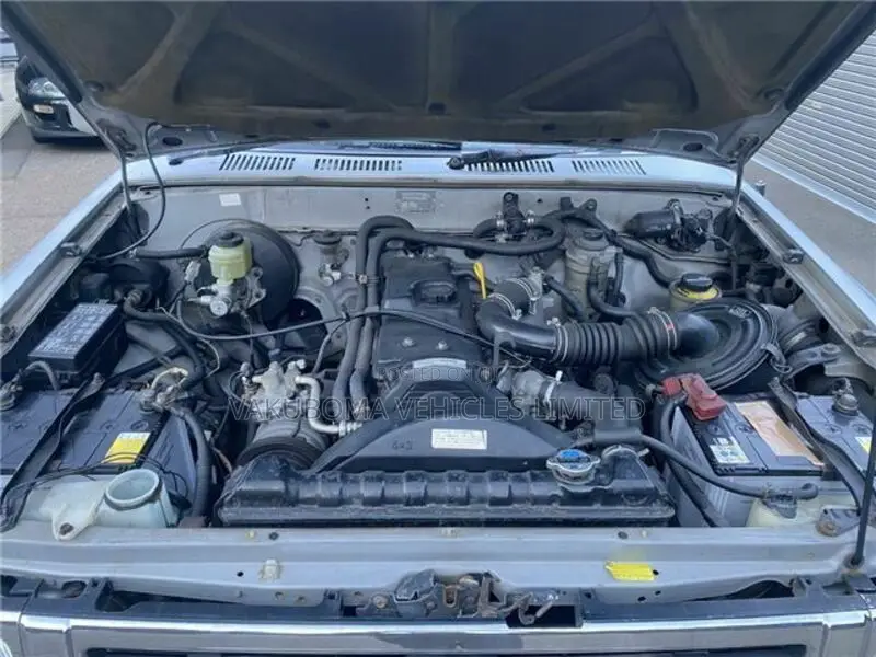 Toyota Hilux 1992 Silver