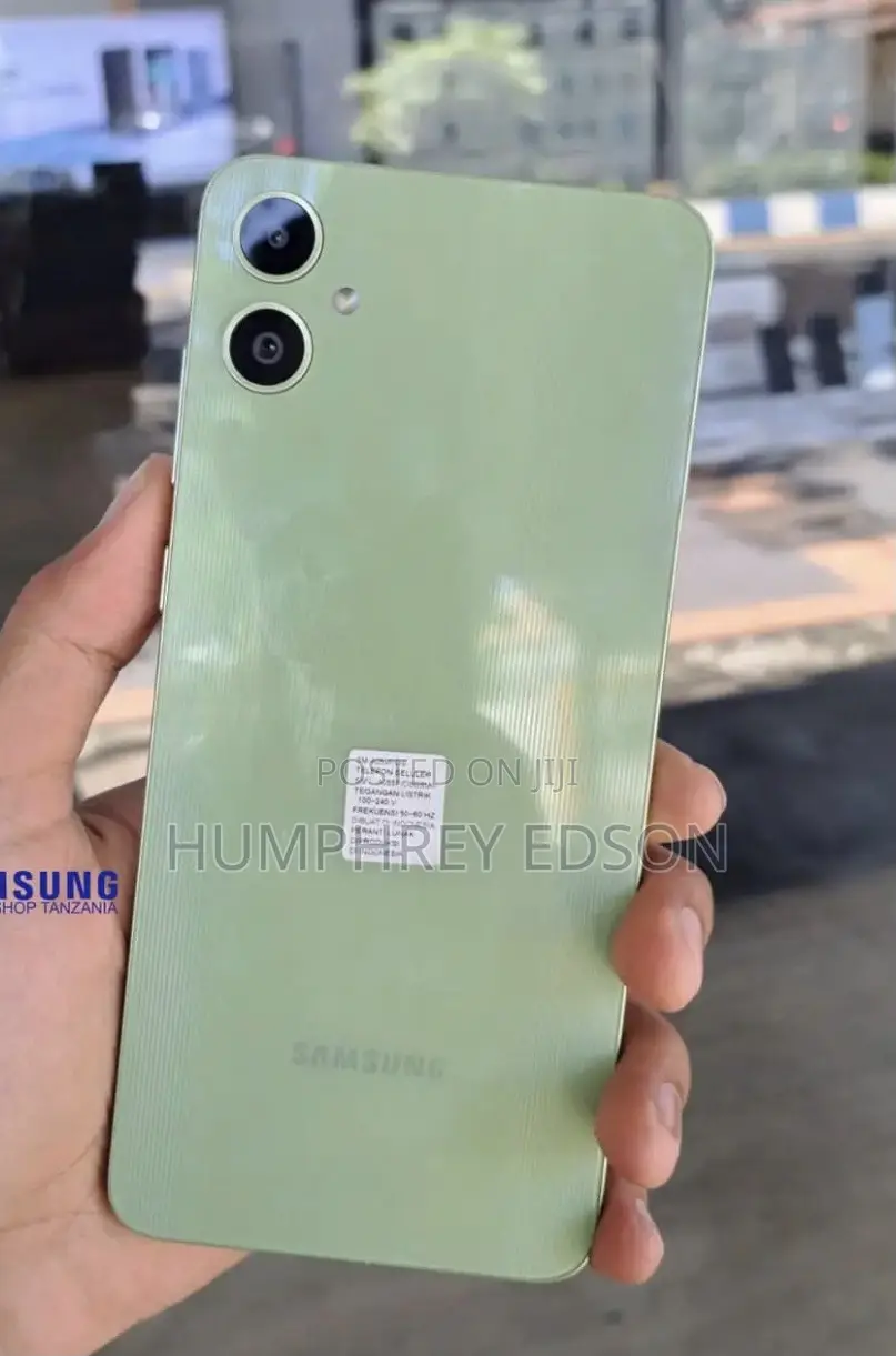 New Samsung Galaxy A05 64 GB Green