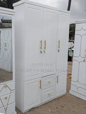 Nauza Kabati