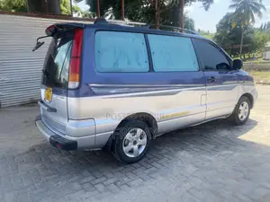 Toyota Noah 2001 Blue