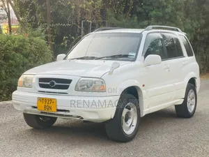 Suzuki Vitara 2001 White