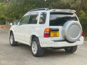 Suzuki Vitara 2001 White