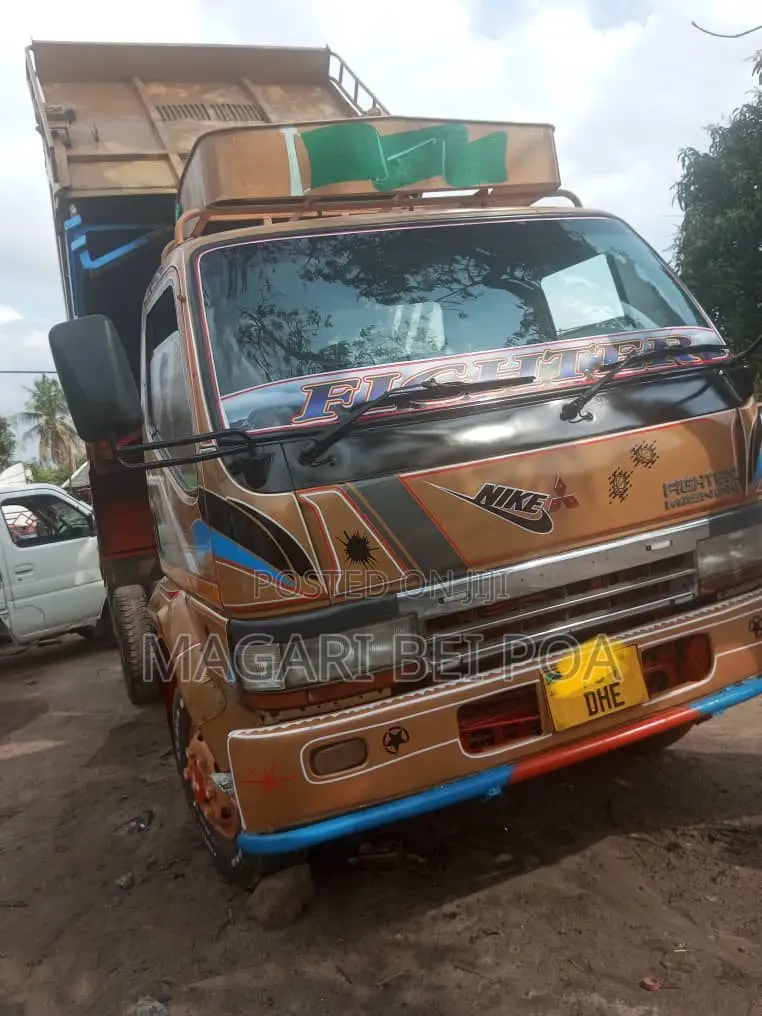 Fuso Tipper