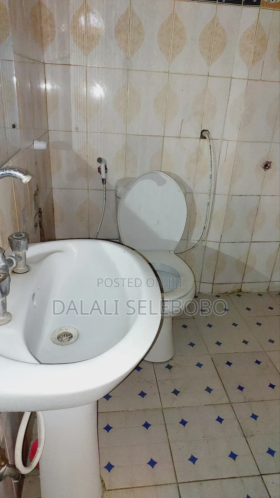Showroom Display Na Flat 4sale Together