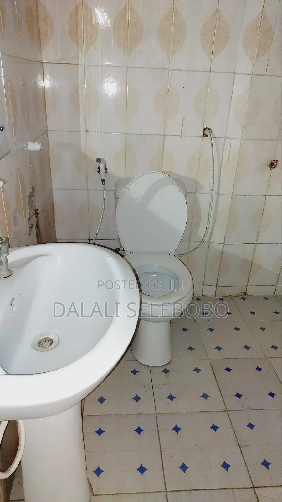 Showroom Display Na Flat 4sale Together