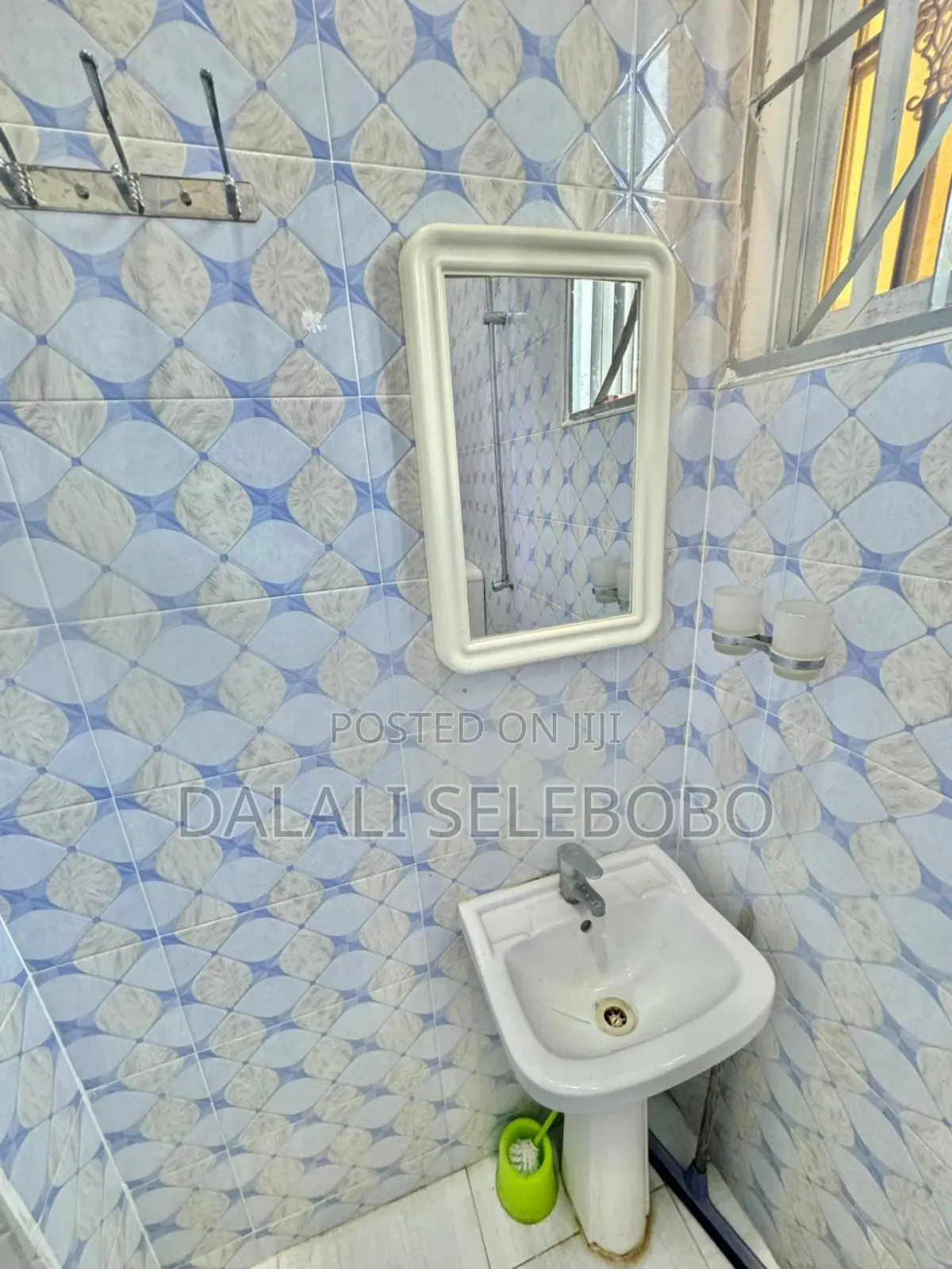 4bdrm Bungalow in Mburahati Madoto for sale