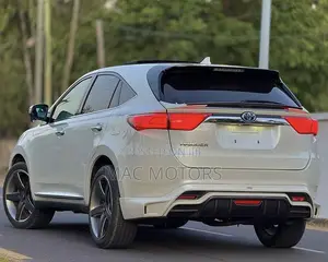 Toyota Harrier 2.0 2014 Pearl