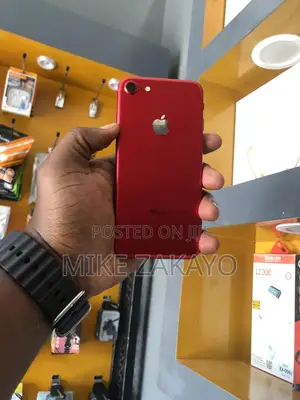 Apple iPhone 7 32 GB Red