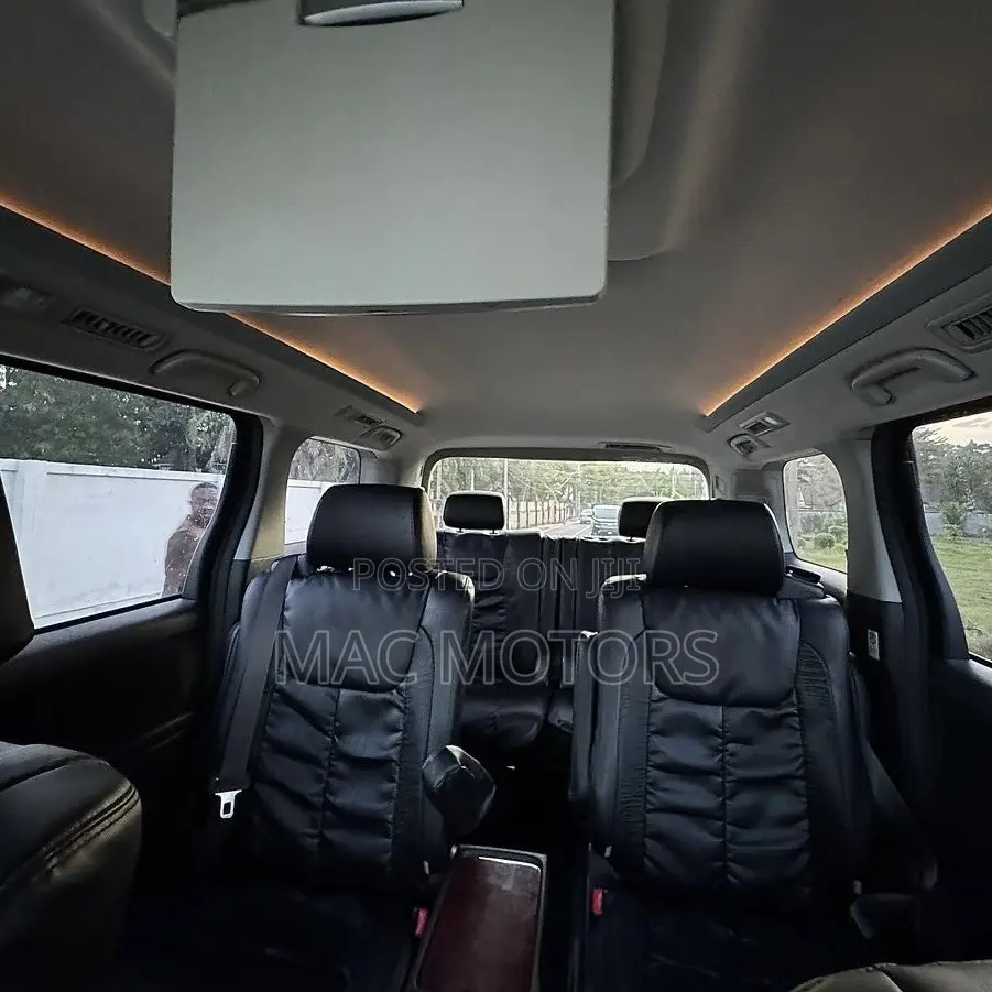 Toyota Vellfire 2009 White