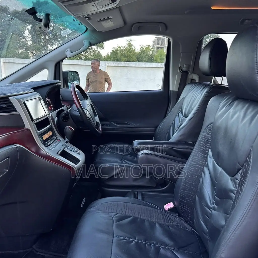Toyota Vellfire 2009 White